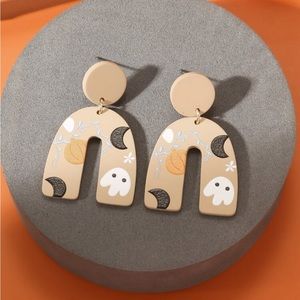 🎃🦇 HALLOWEEN 🦇🎃 Beige Acrylic Pumpkin Moon and Ghost Stud Earring